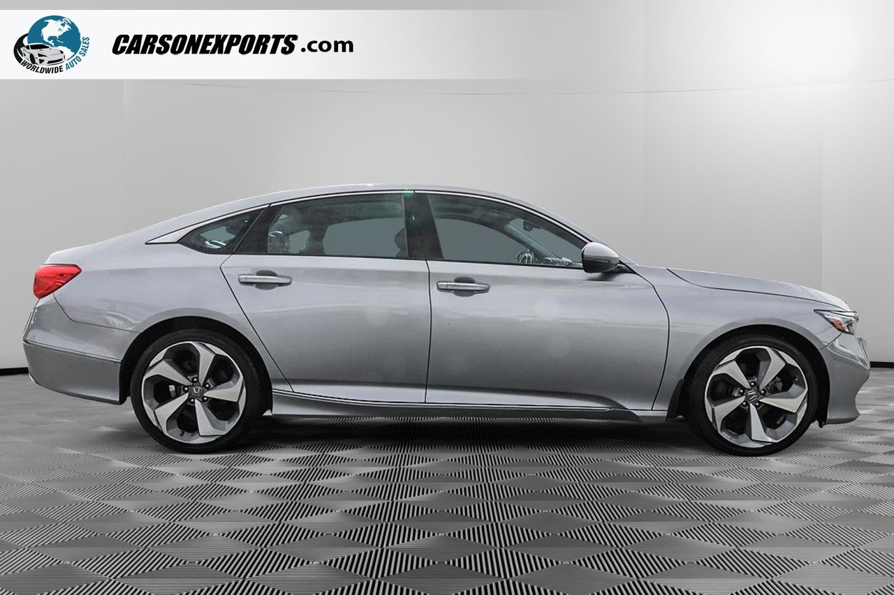 2018 Honda Accord Touring photo 4