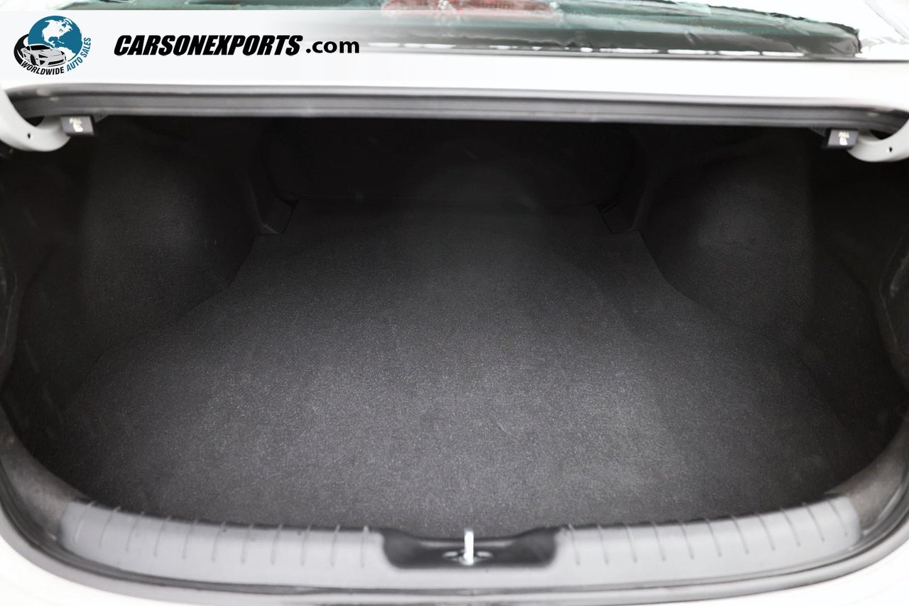 2025 Hyundai Elantra Preferred LOW KM! FINANCE TODAY!-8