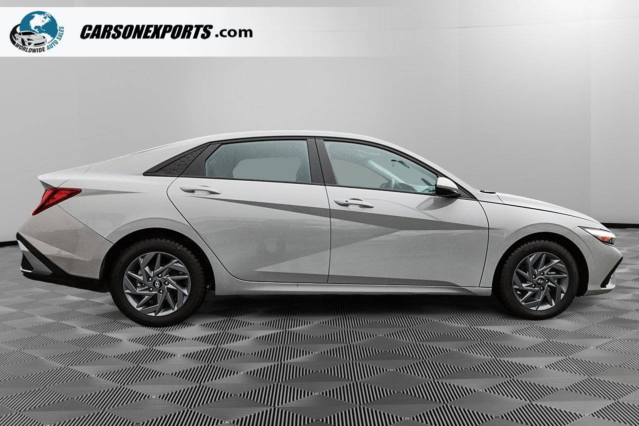 2025 Hyundai Elantra Preferred LOW KM! FINANCE TODAY!-3