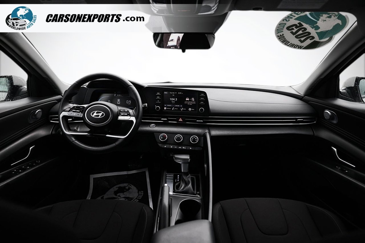 2025 Hyundai Elantra Preferred LOW KM! FINANCE TODAY!-16