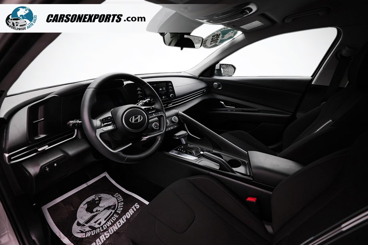 2025 Hyundai Elantra Preferred LOW KM! FINANCE TODAY!-13