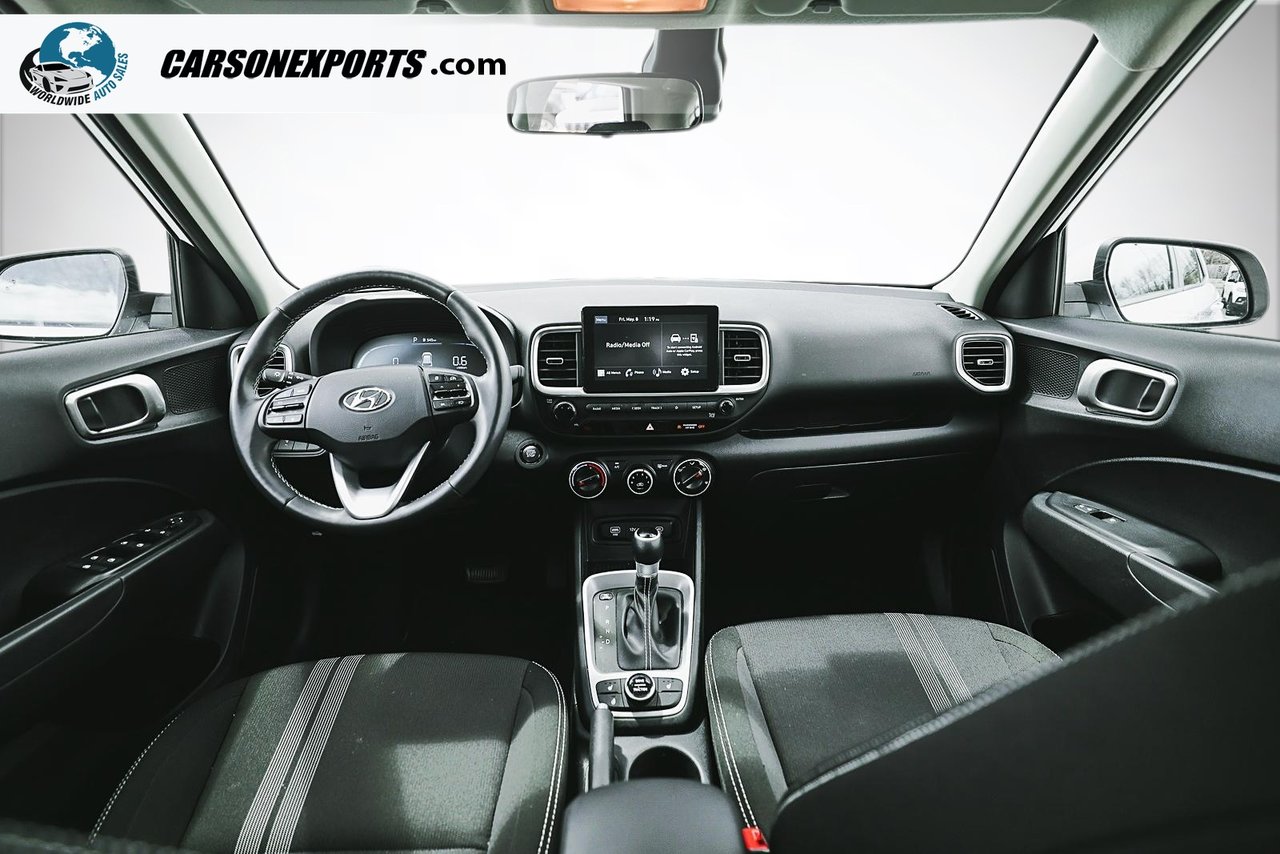 2025 Hyundai Venue Preferred-9