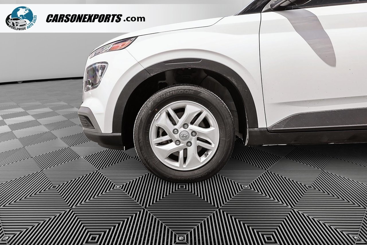 2025 Hyundai Venue Preferred-8