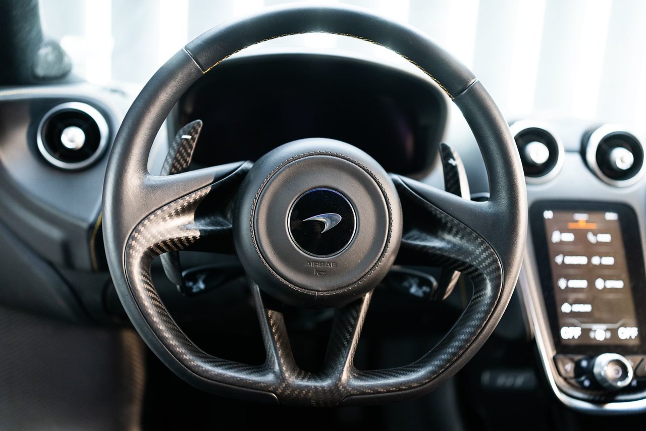 2023 McLaren GT GREAT COLOR! FINANCING AVAILABLE-47