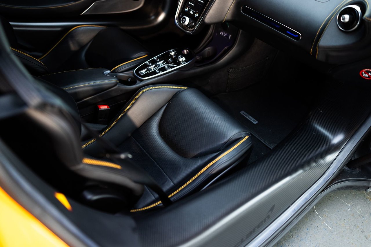 2023 McLaren GT GREAT COLOR! FINANCING AVAILABLE-57