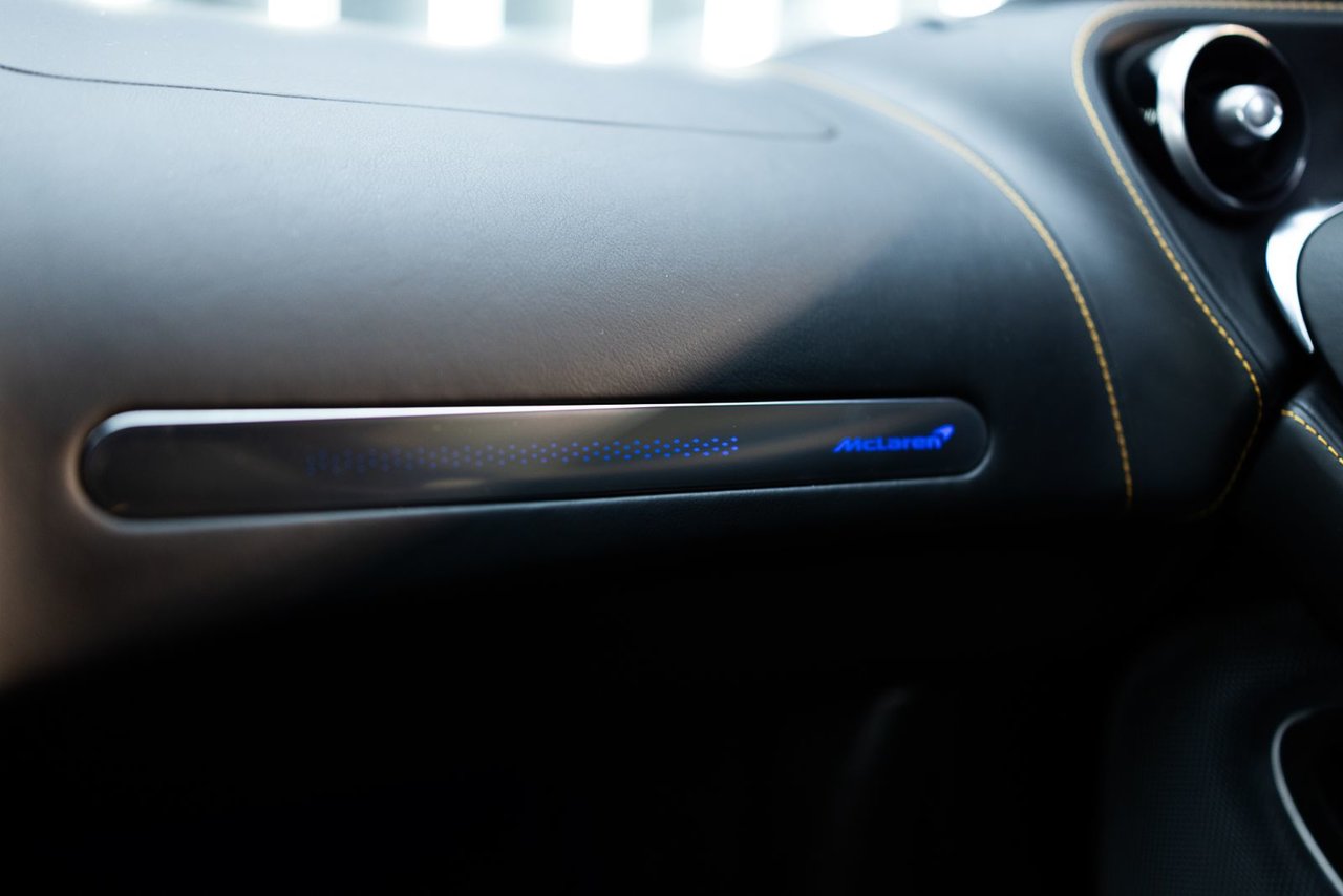 2023 McLaren GT GREAT COLOR! FINANCING AVAILABLE-34