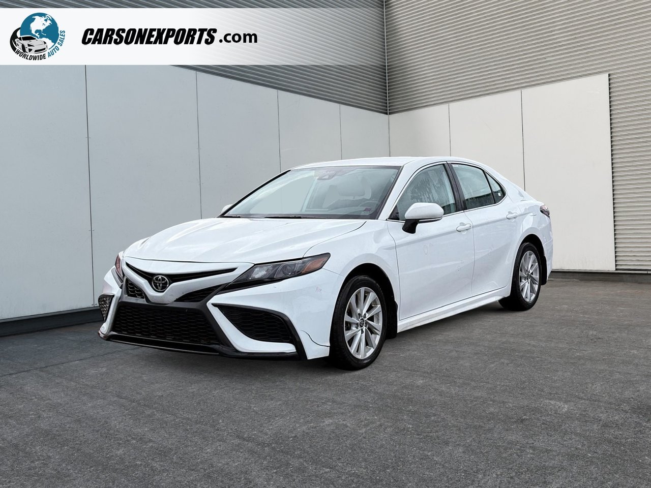 Toyota Camry SE FWD 2024