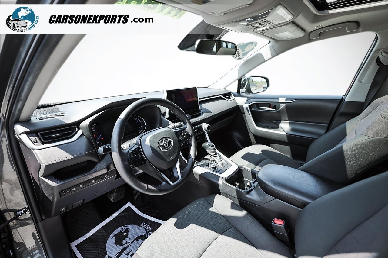 2024 Toyota RAV4 Hybrid XLE-13