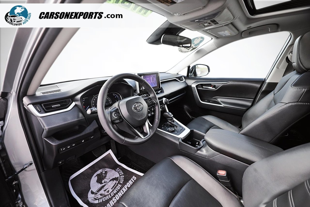 2025 Toyota RAV4 Hybrid XLE-13