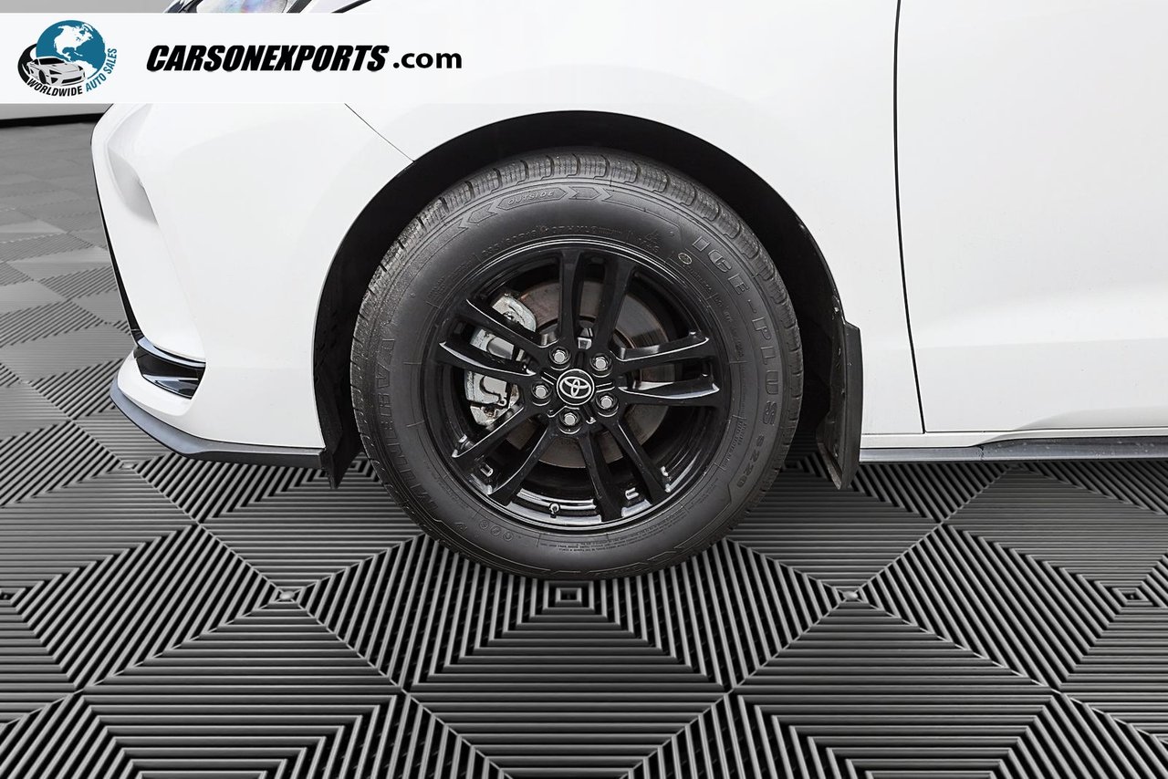 2025 Toyota Sienna XSE-13