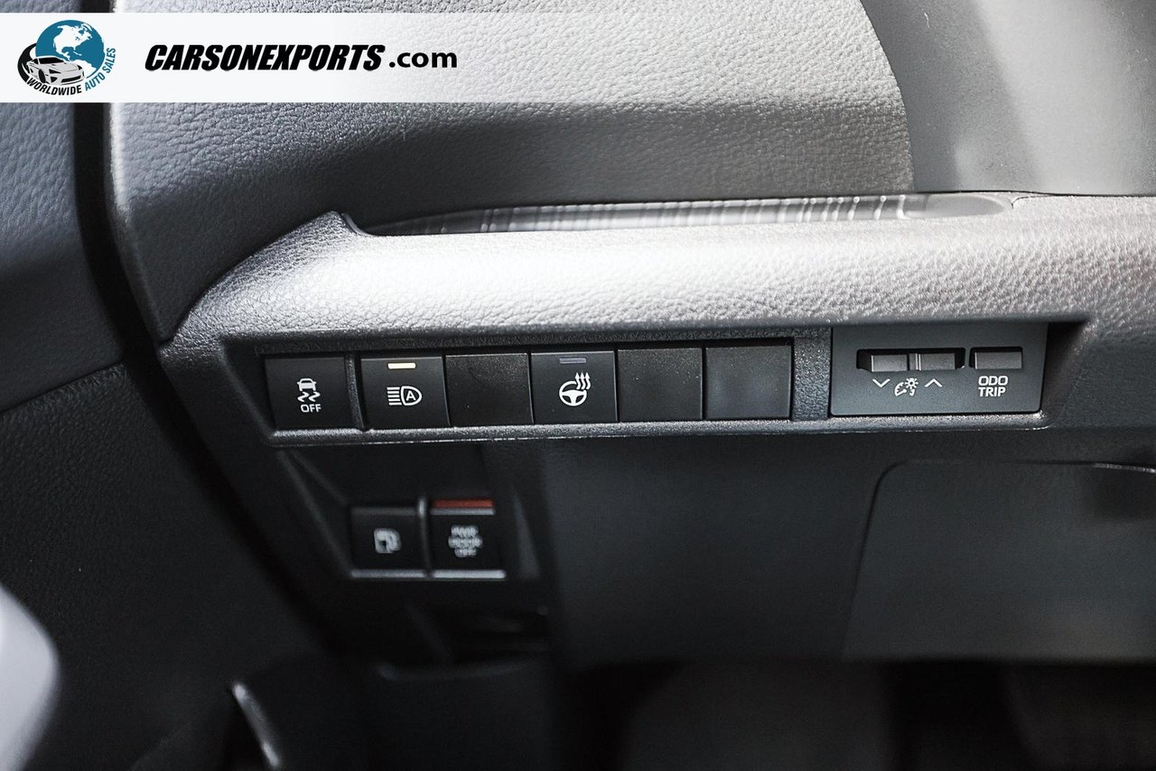 2025 Toyota Sienna XSE-28