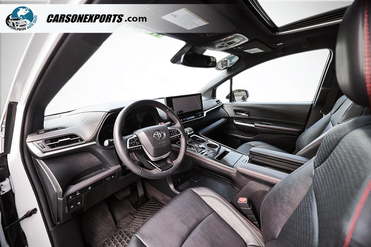 2025 Toyota Sienna XSE-15