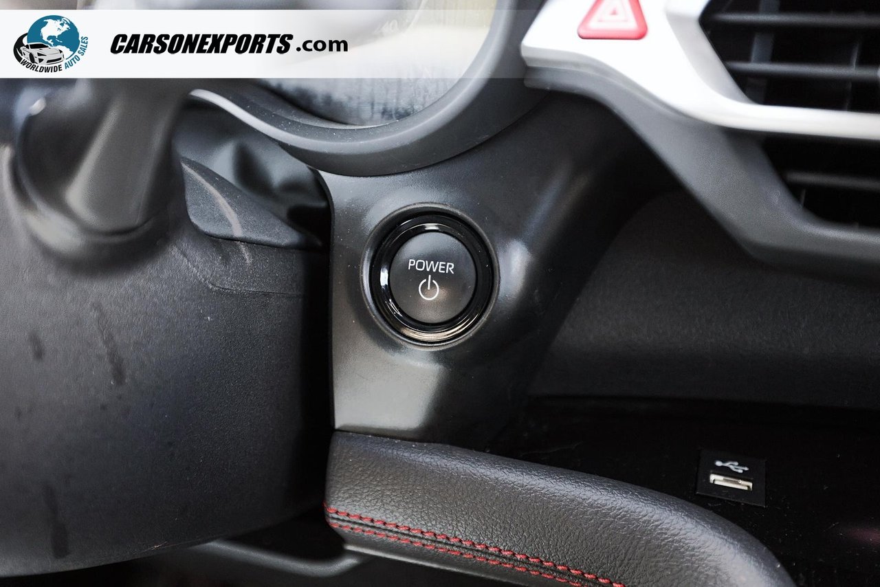 2025 Toyota Sienna XSE-15