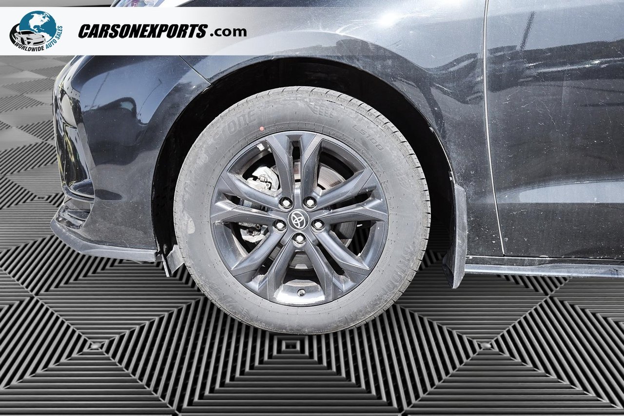 2025 Toyota Sienna XSE-8