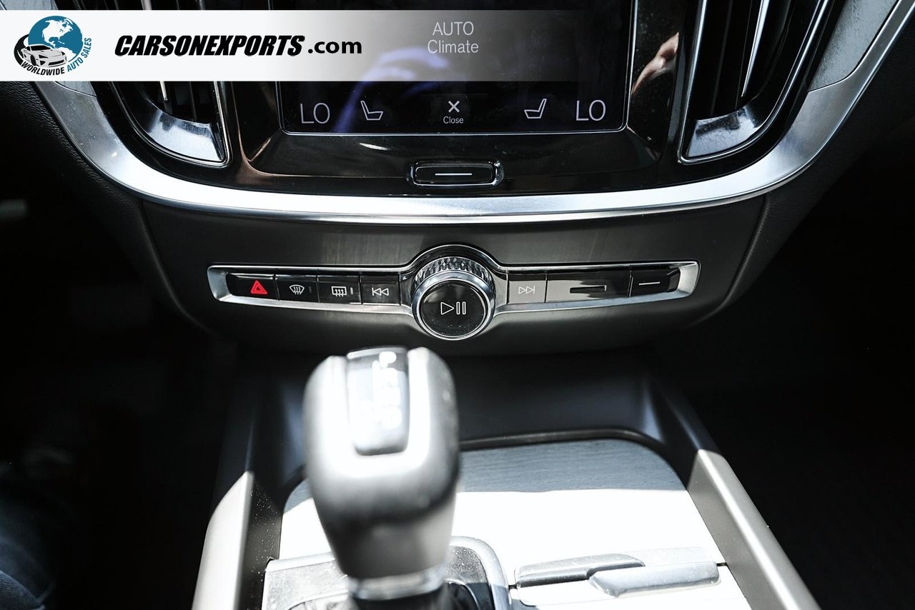 2022 Volvo V60 Cross Country T5-29