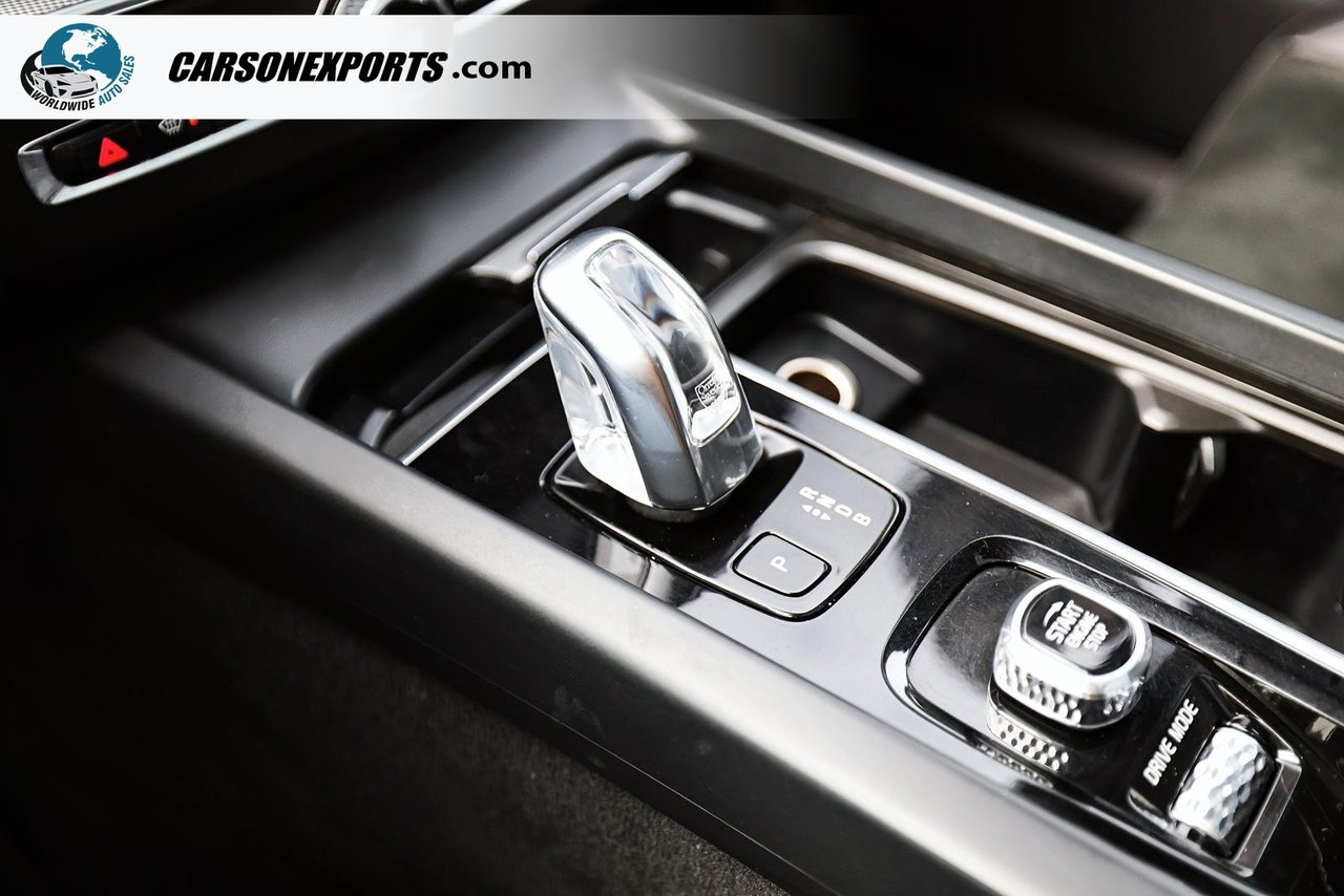 2019 Volvo XC60 Hybrid T8 R-Design-33