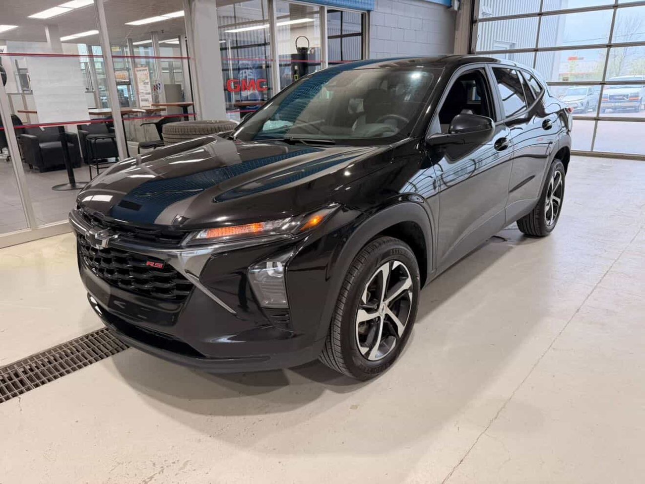 2025 Chevrolet Trax RS with 1RS FWD