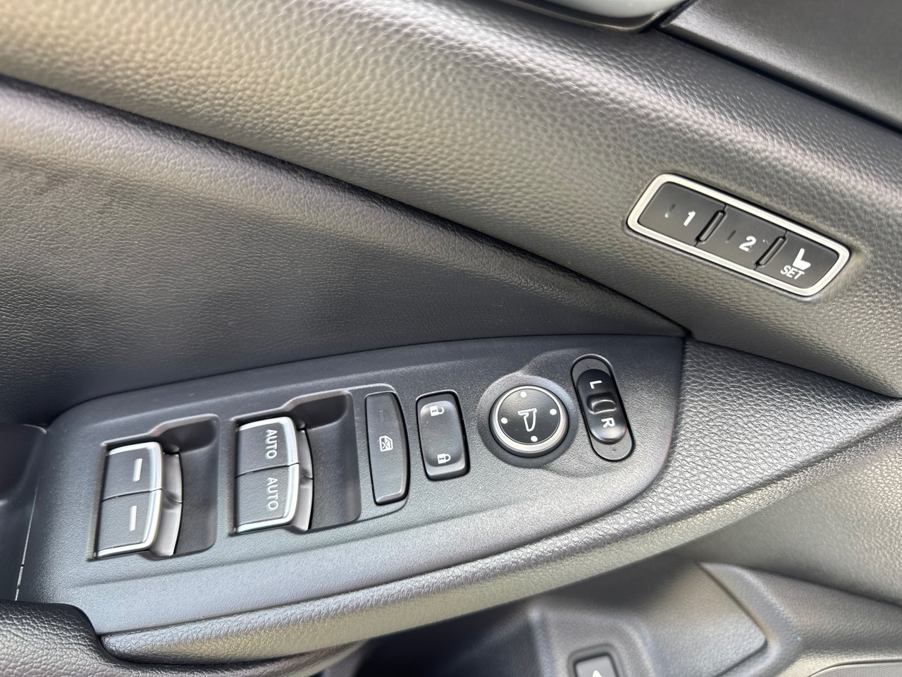 2018 Honda Accord Touring 2.0T-13