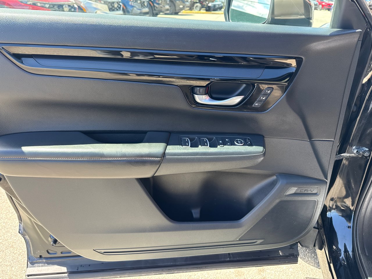 2024 Honda CR-V Hybrid Touring-11