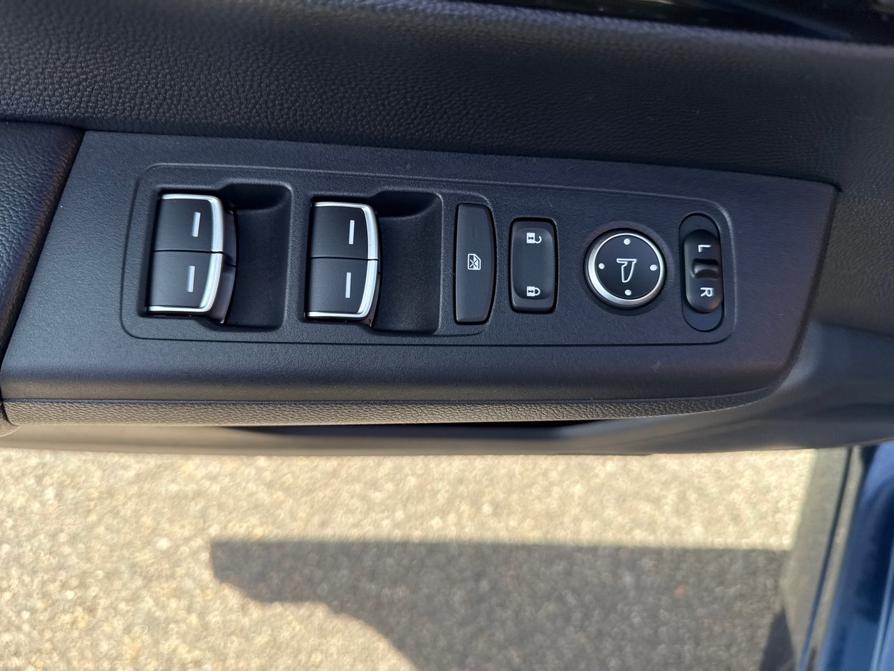 2025 Honda CR-V Hybrid Touring-12