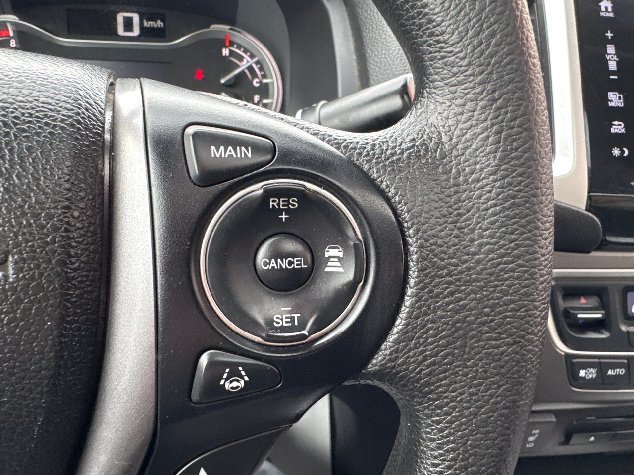 2017 Honda Ridgeline Sport-14