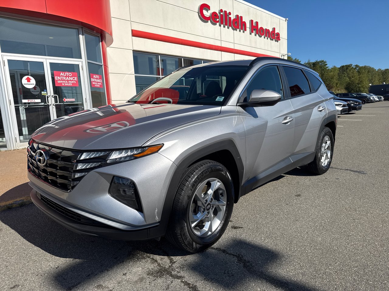Shimmering Silver 2024 Hyundai Tucson SUV / Crossover Automatic