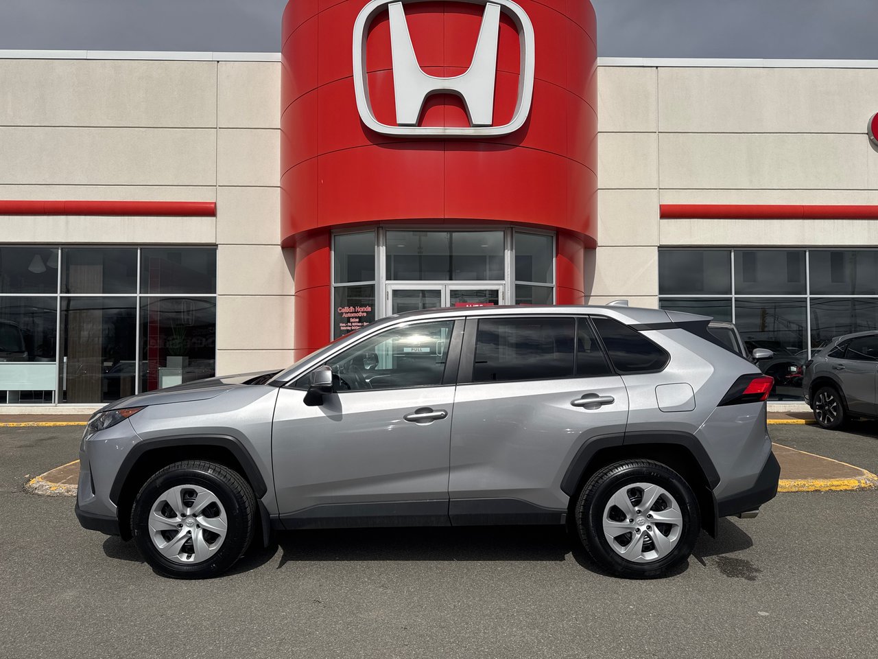 2024 Toyota RAV4 LE-4