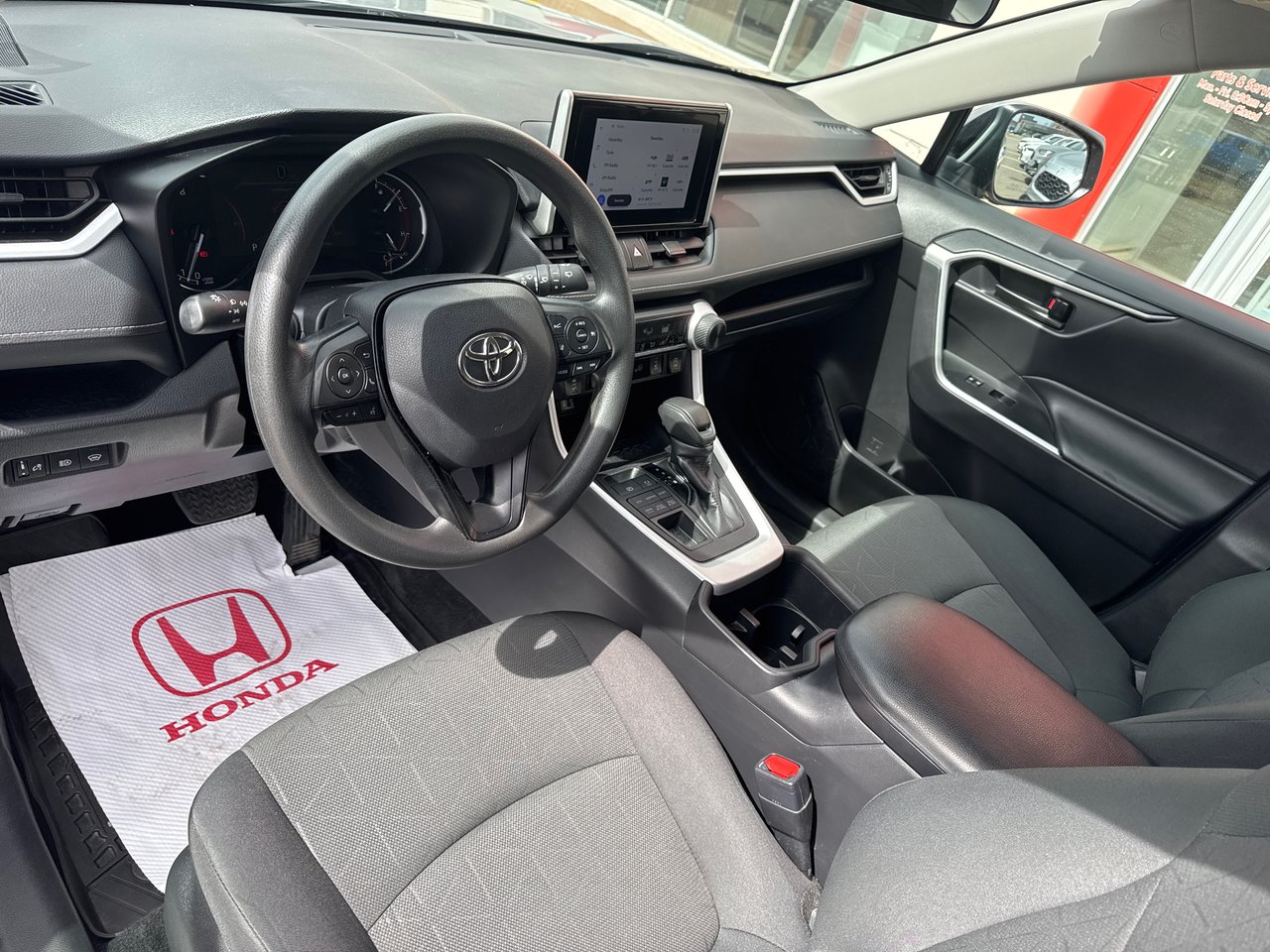 2024 Toyota RAV4 LE-9