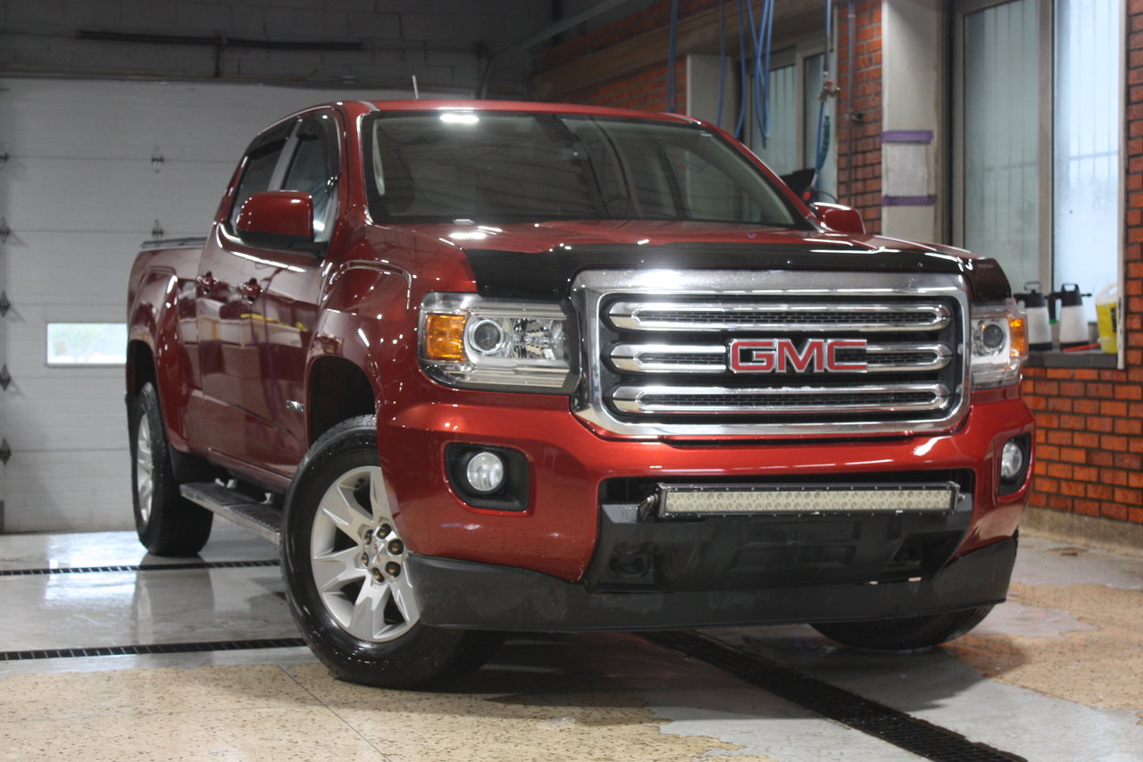 2015 GMC Canyon Pickup Truck Four-Wheel Drive Automatic