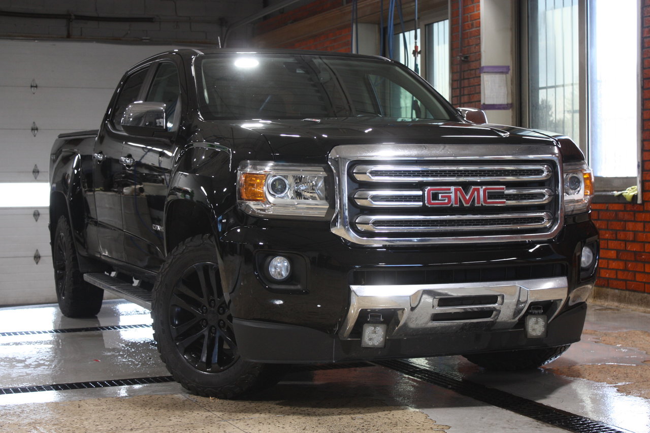 2017 GMC Canyon Pickup Truck Four-Wheel Drive Automatic