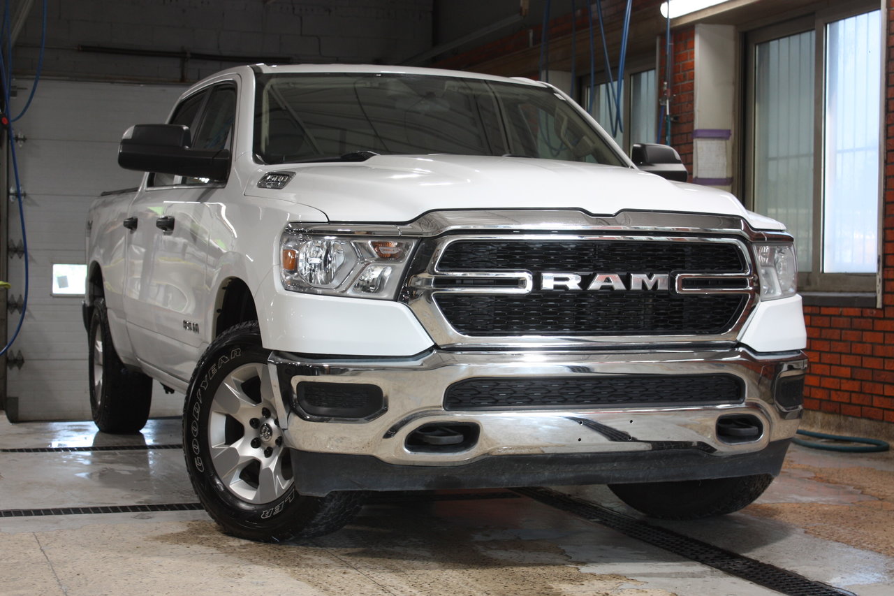 2019 RAM 1500 Pickup Truck Four-Wheel Drive Automatic