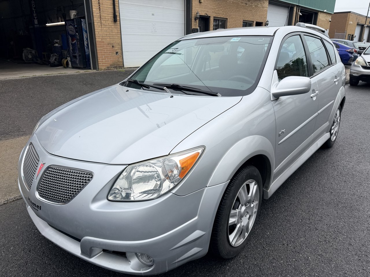 2007 Pontiac Vibe Hatchback Front-Wheel Drive