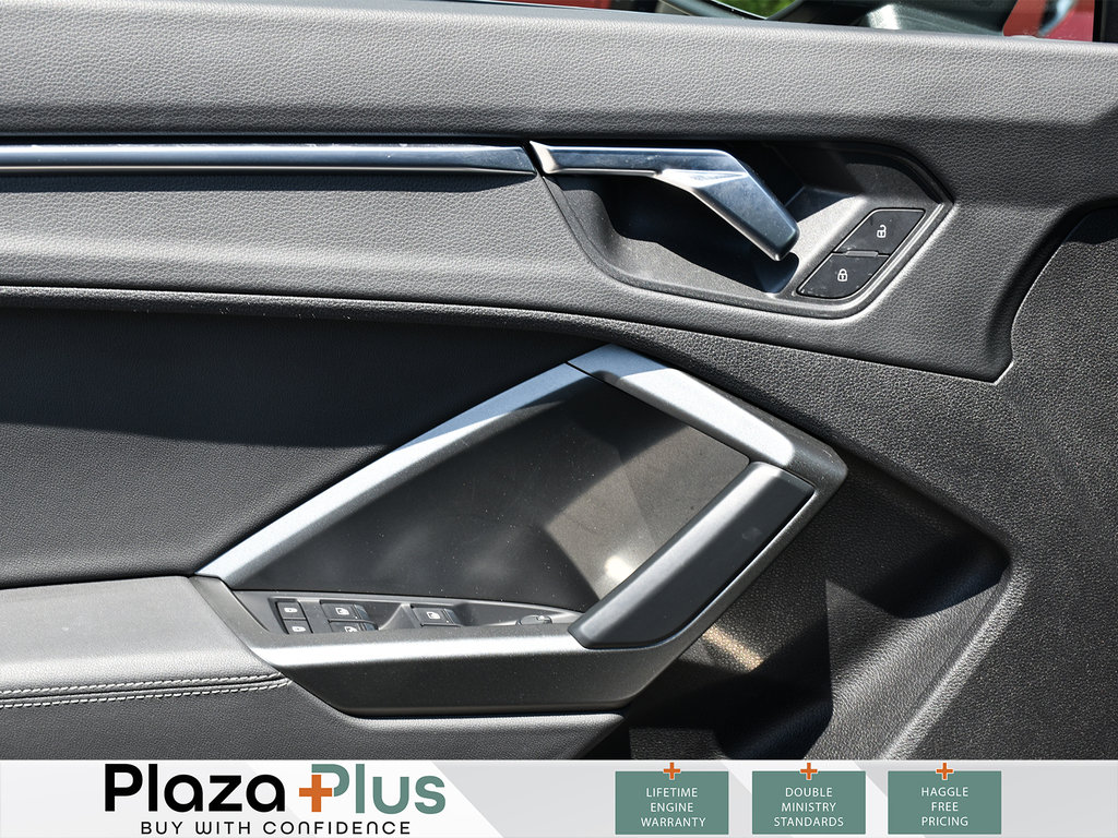 2021 Audi Q3 Progressiv CRAZY LOW KM | CLEAN CARFAX | AWD | PANORAMIC SUNROOF | POWER TAILGATE | SO MUCH MORE!