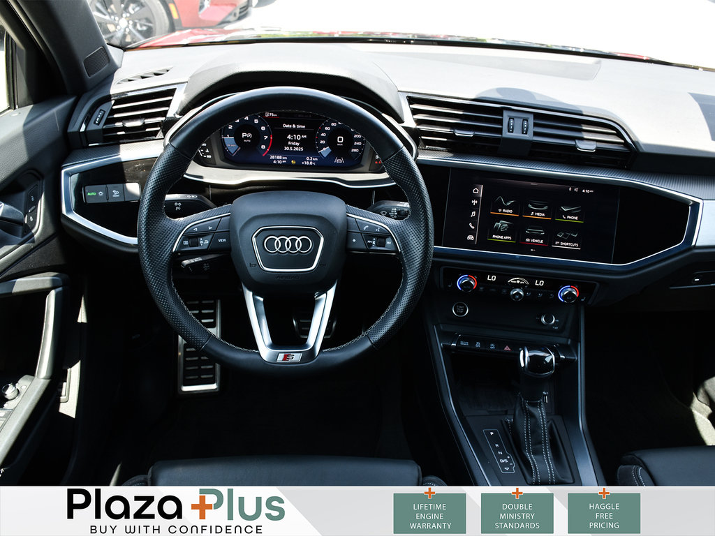 2021 Audi Q3 Progressiv CRAZY LOW KM | CLEAN CARFAX | AWD | PANORAMIC SUNROOF | POWER TAILGATE | SO MUCH MORE!