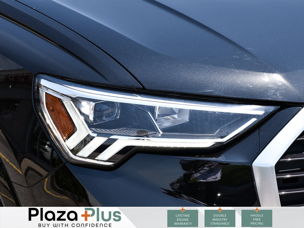 2021 Audi Q3 Progressiv CRAZY LOW KM | CLEAN CARFAX | AWD | PANORAMIC SUNROOF | POWER TAILGATE | SO MUCH MORE!