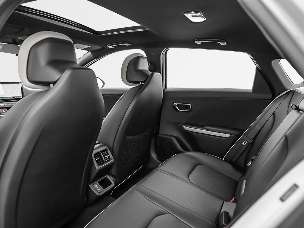 2025 Kia K4 GT-Line Turbo Limited-24