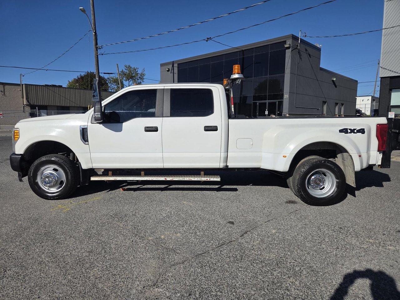 2017 Ford F-350 Super Duty Pickup Truck Automatic