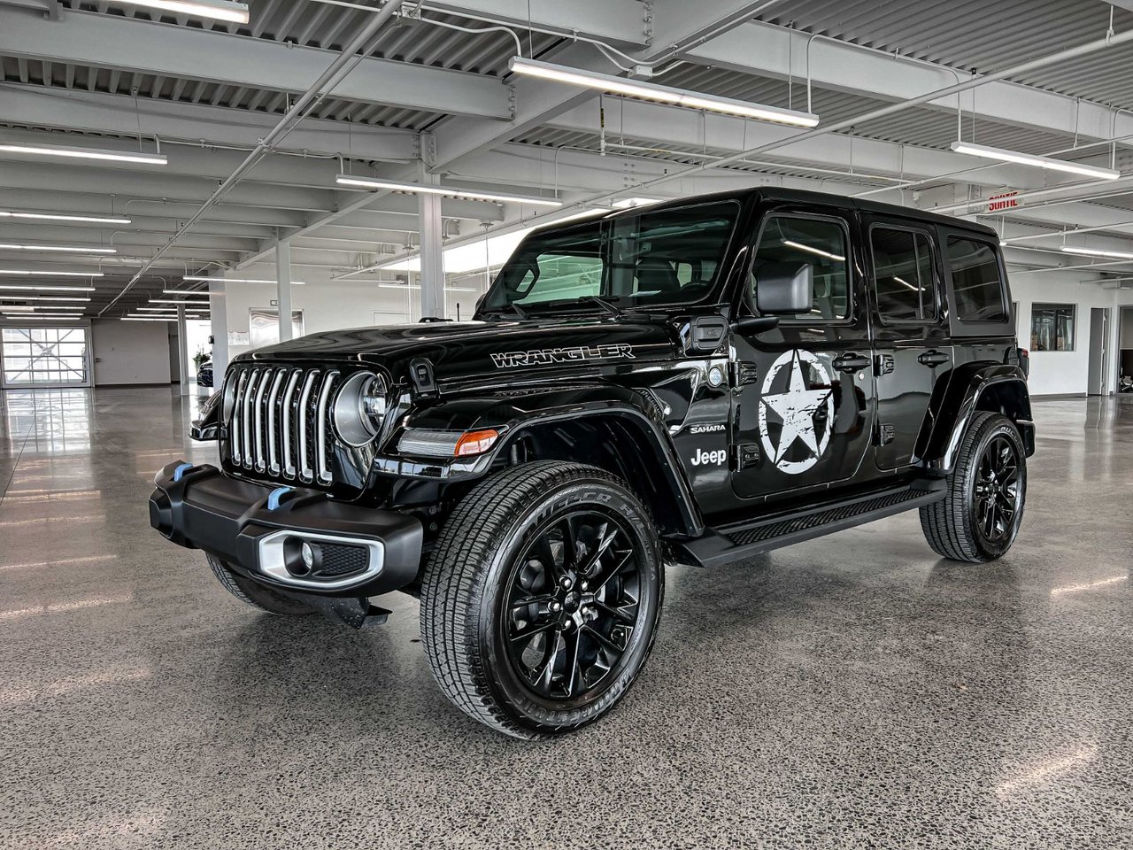 Le JEEP WRANGLER 4 Portes SAHARA 2023 à Sorel-Tracy