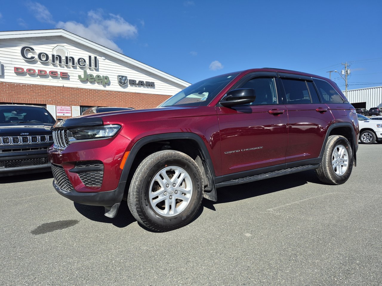 2024 Jeep Grand Cherokee Laredo 4WD SUV / Crossover Four-Wheel Drive Automatic