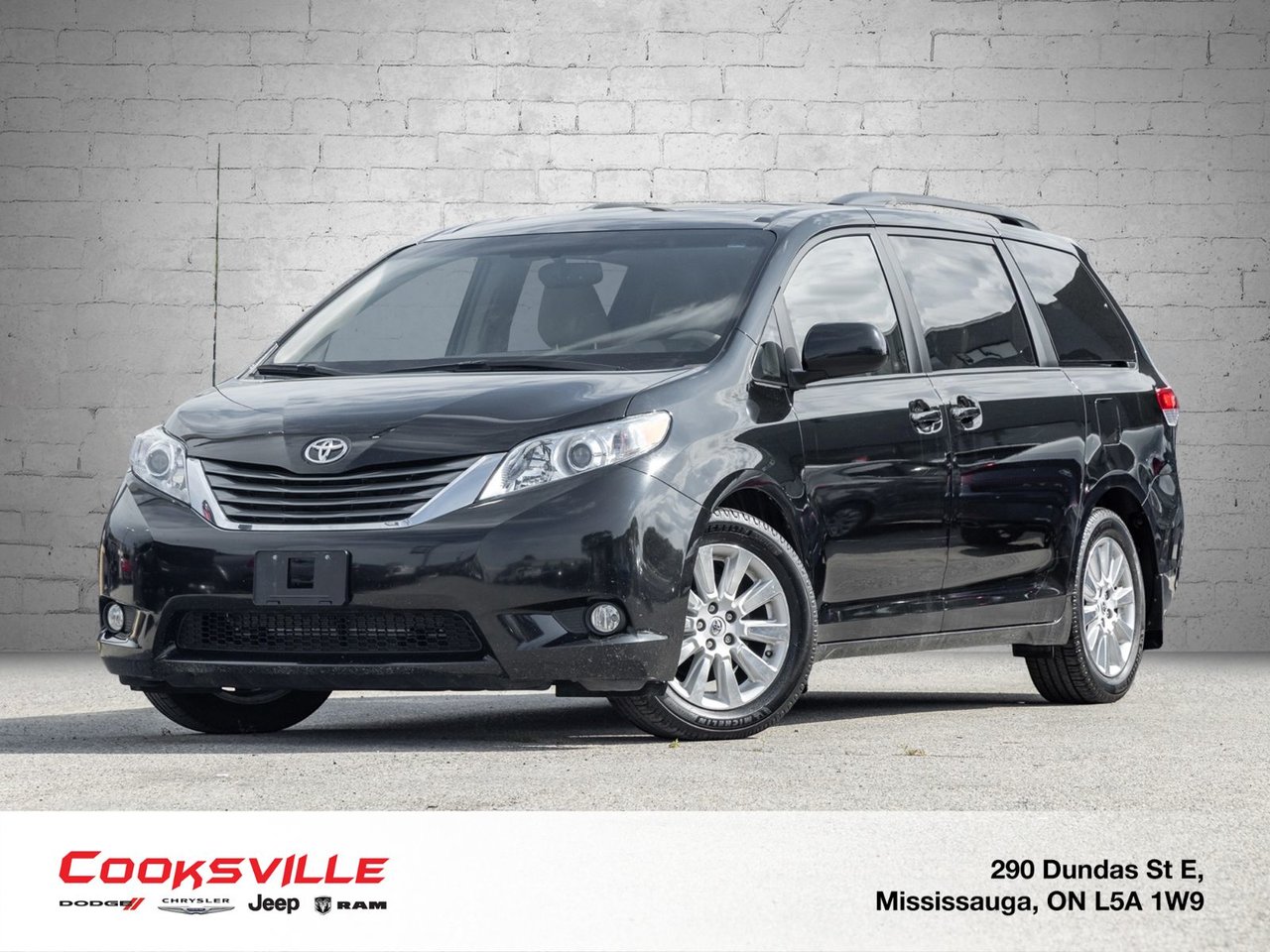 Black 2013 Toyota Sienna XLE 7-Passenger Minivan Front-Wheel Drive Automatic