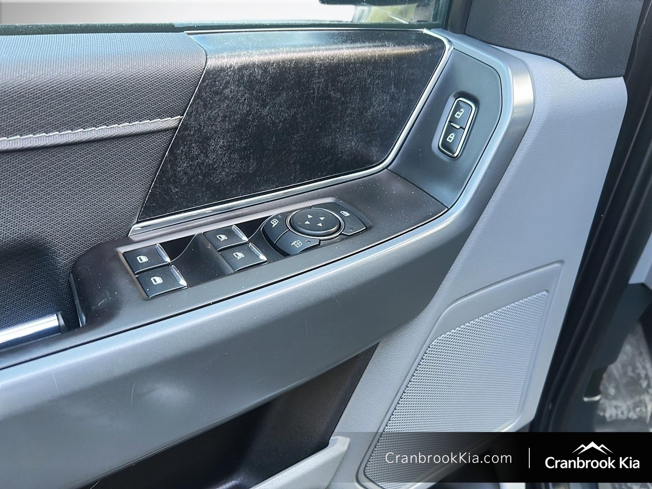 2023 Ford F-150 XLT-11