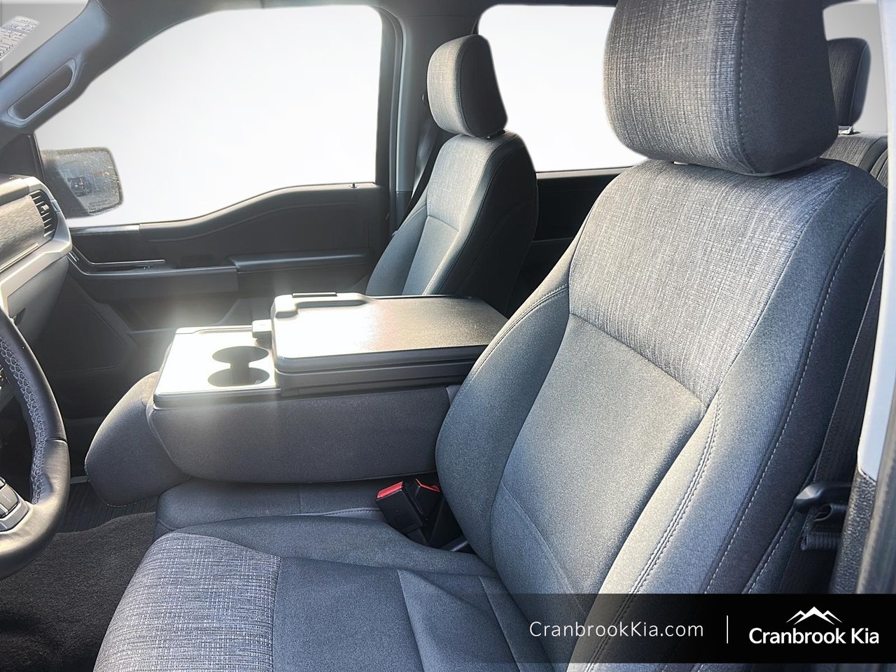 2023 Ford F-150 XLT-8