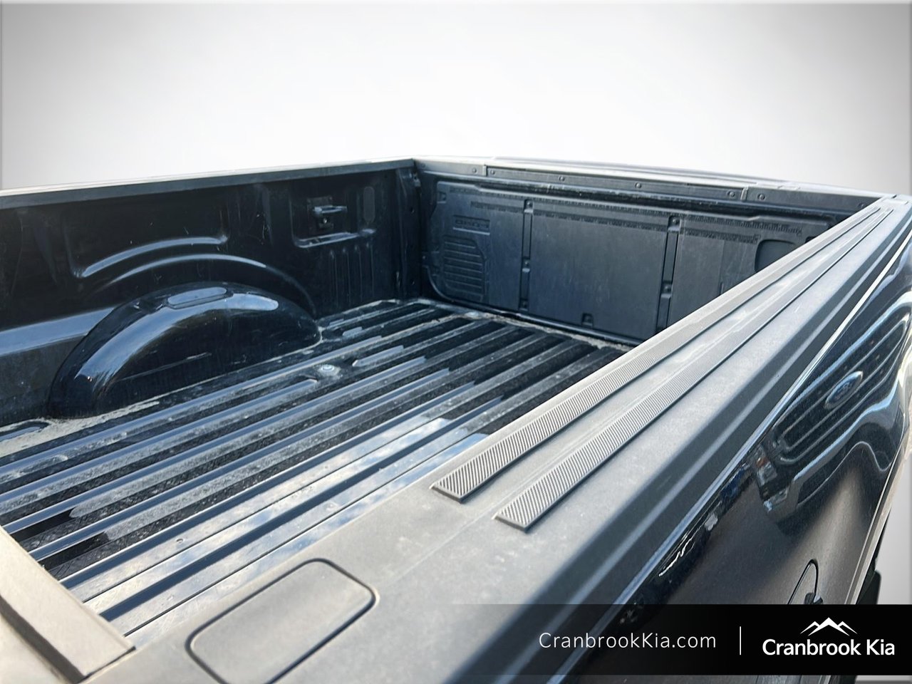 2023 Ford F-150 XLT-17