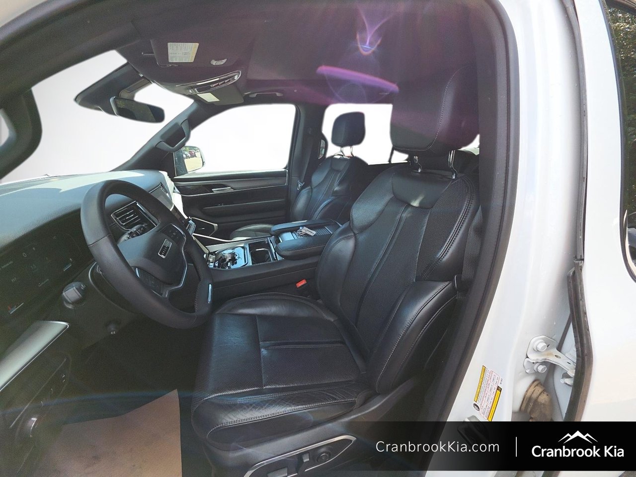 2024 Jeep Wagoneer Series II-8