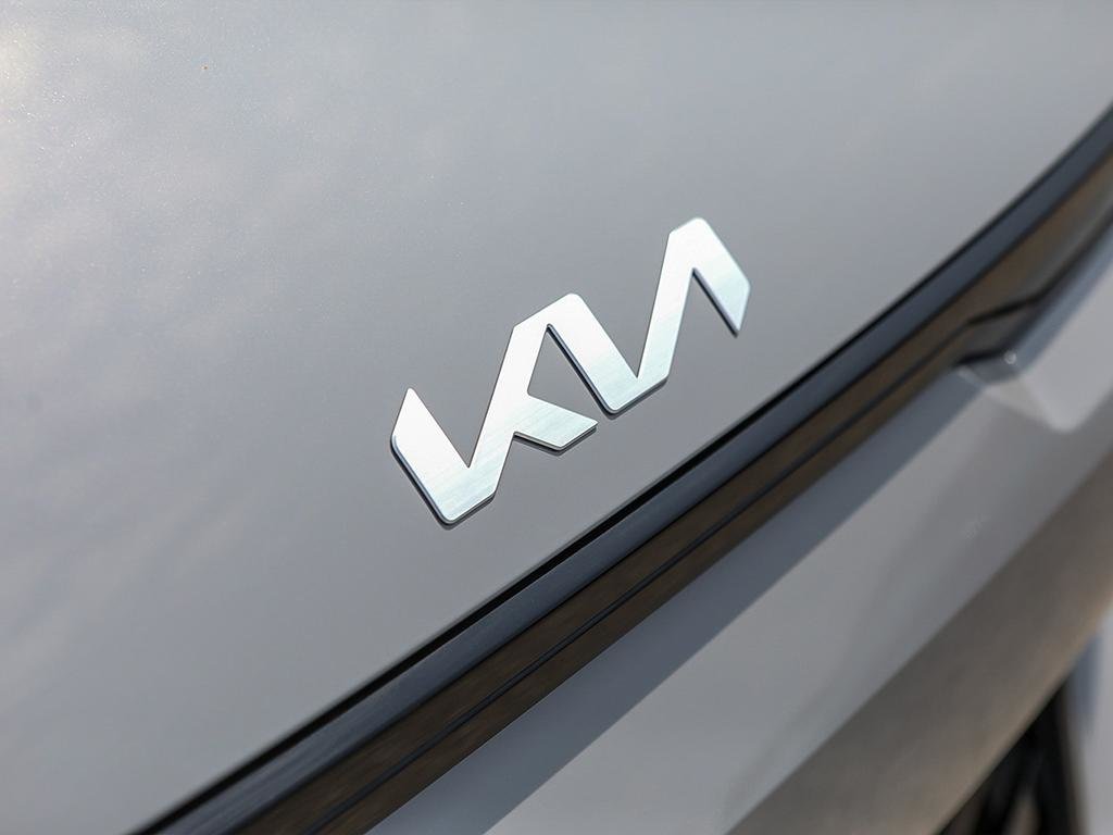 2025 Kia EV6 Land AWD-8