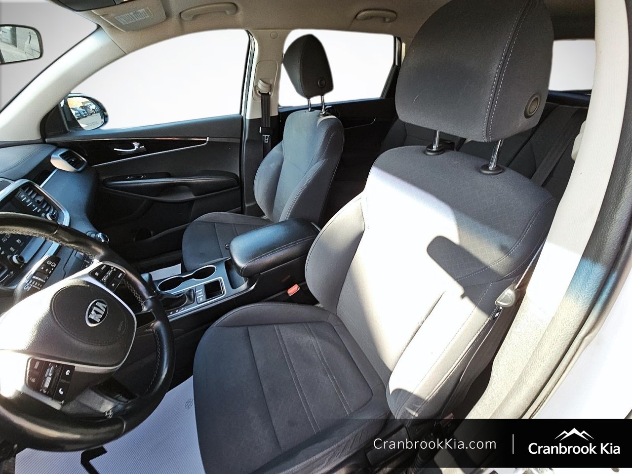 2019 Kia SORENTO LX-8