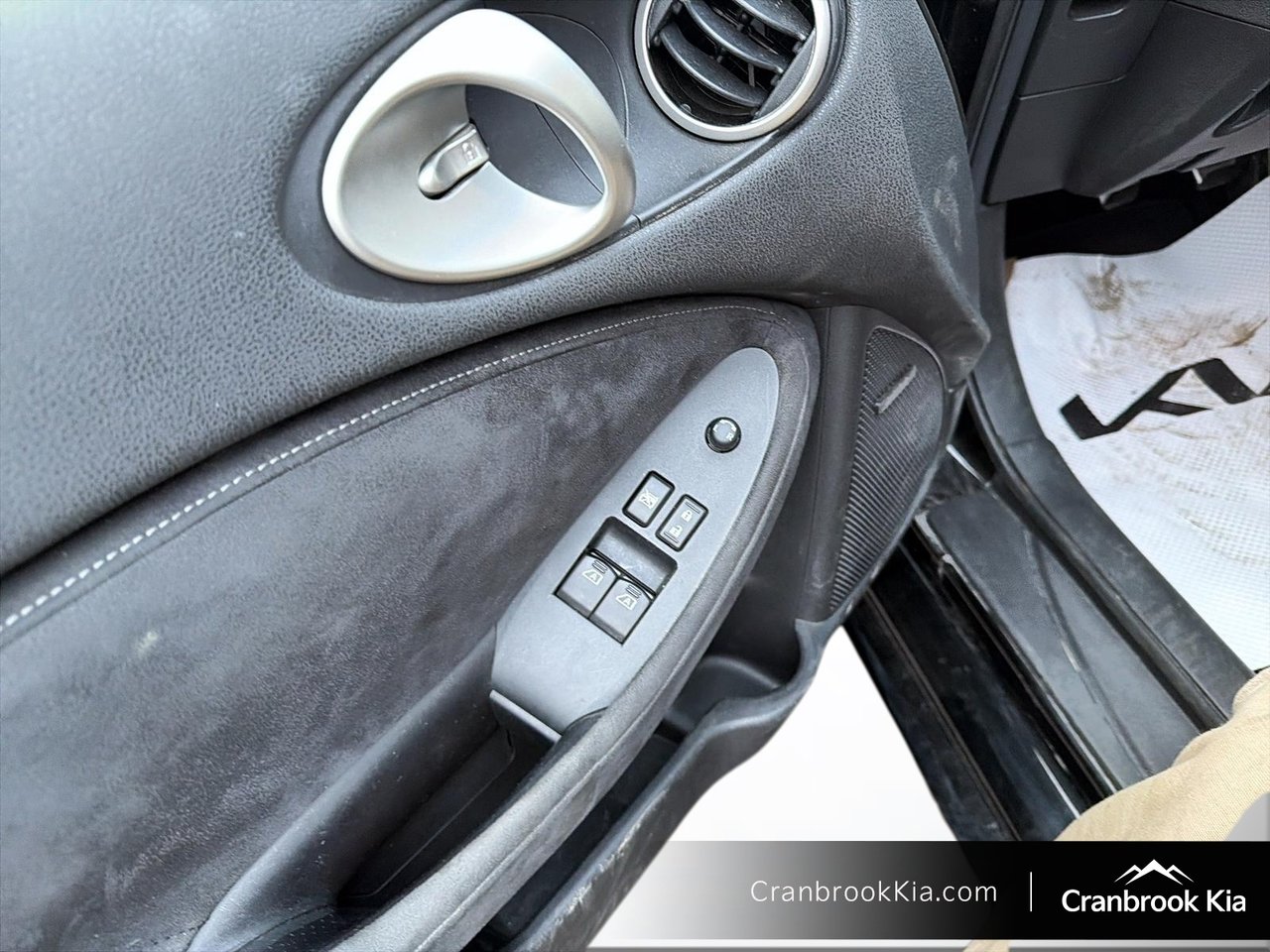 2009 Nissan 370Z BASE-10