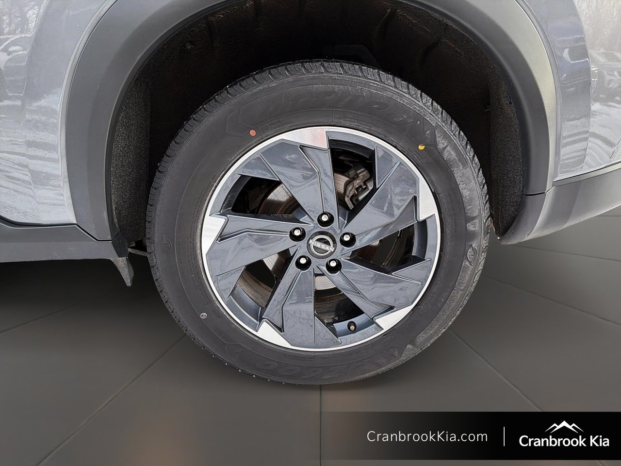 2025 Nissan ROGUE SV MOONROOF-6