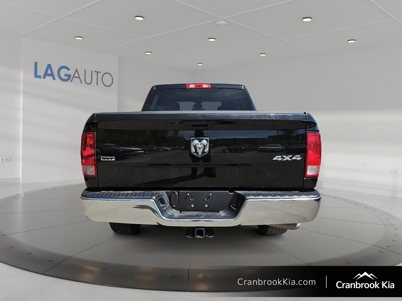 2023 Ram 1500 CLASSIC SLT-2