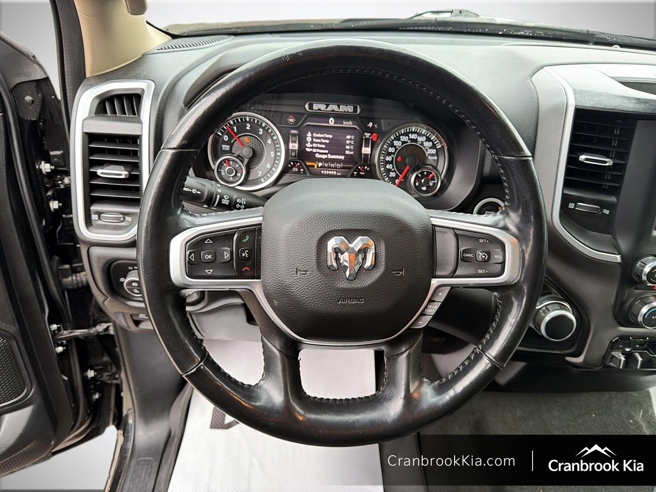2020 Ram 1500 BIG HORN-11